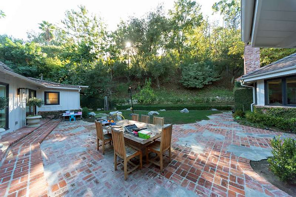 12595 patio 2