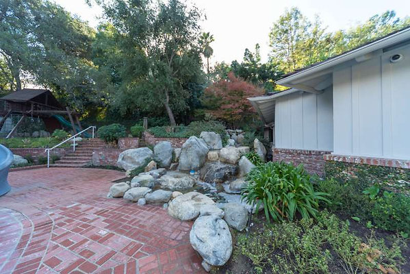 12595 garden 4