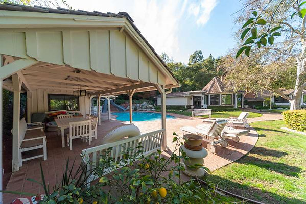 12595 patio 1