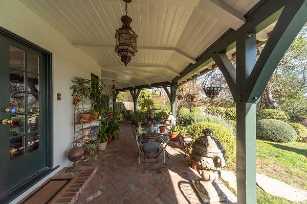 14023 patio 4