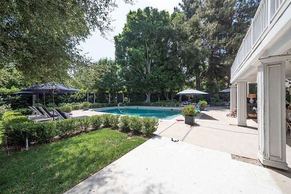 11215 patio 2