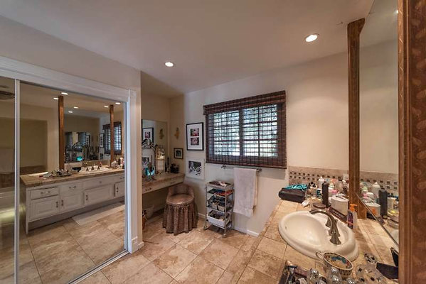 11215 bath 5