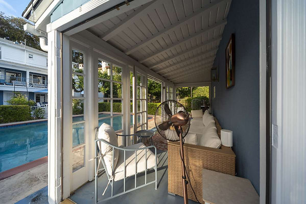 8160 patio 5