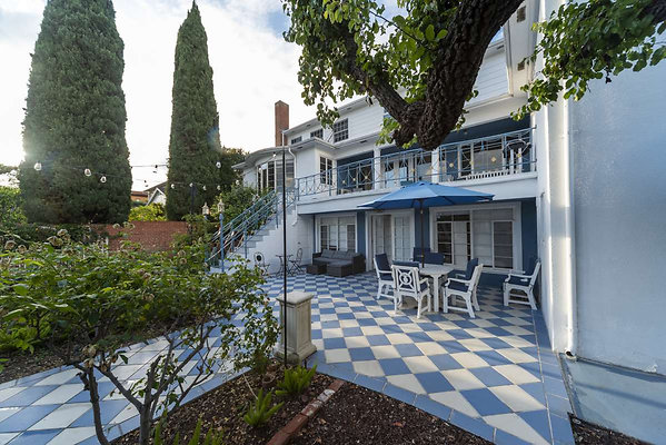 8160 patio 2
