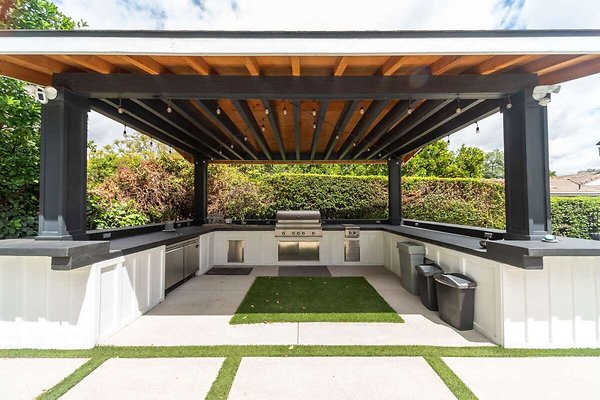14042 patio 9