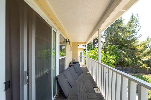 9330 balcony 2