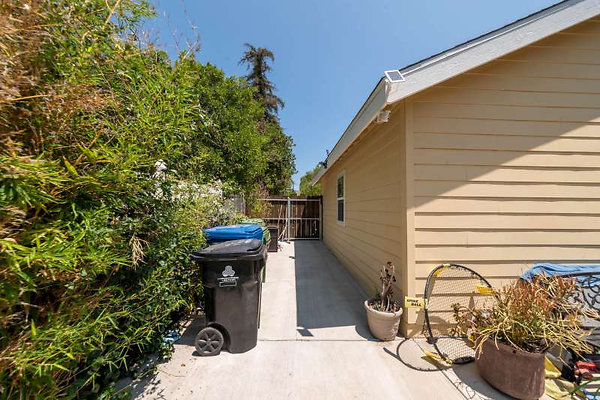 9330 patio 3