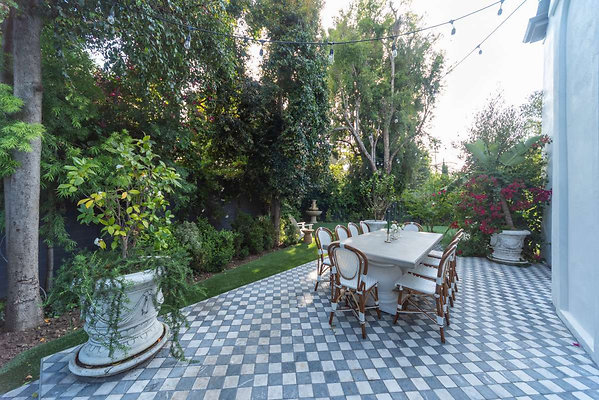 12773 patio 3