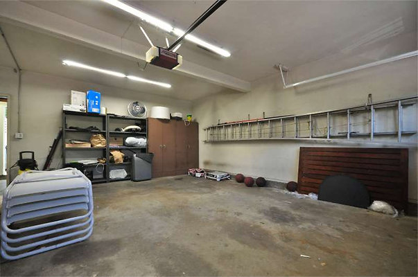 9360 garage 2