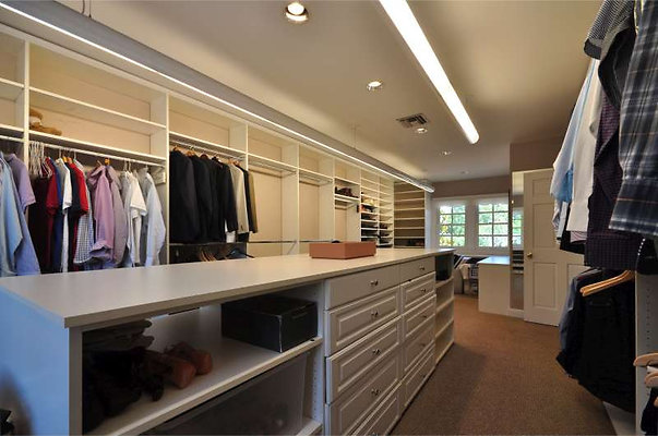 9360 closet 3