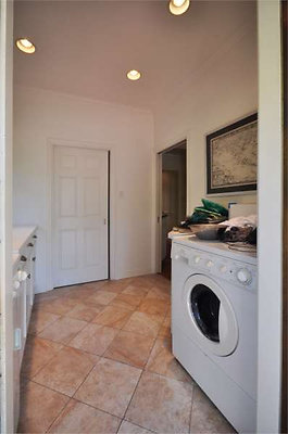 9360 laundry 1