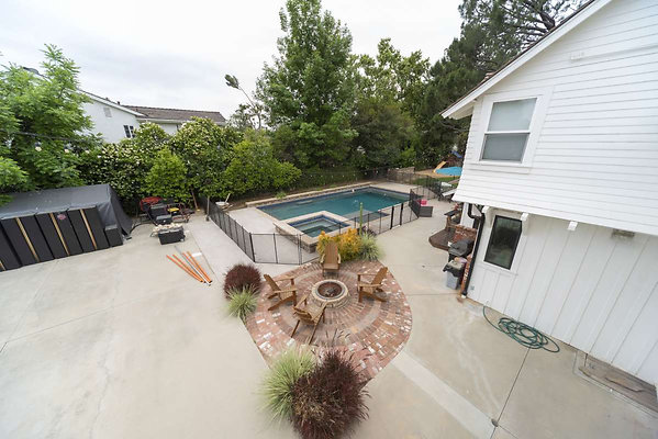 13693 balcony 3