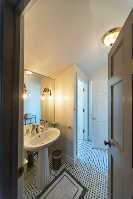 8993 bath 9