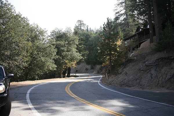 North Rd from Grandview to Lake Gregory Dr.  - 25 of 92