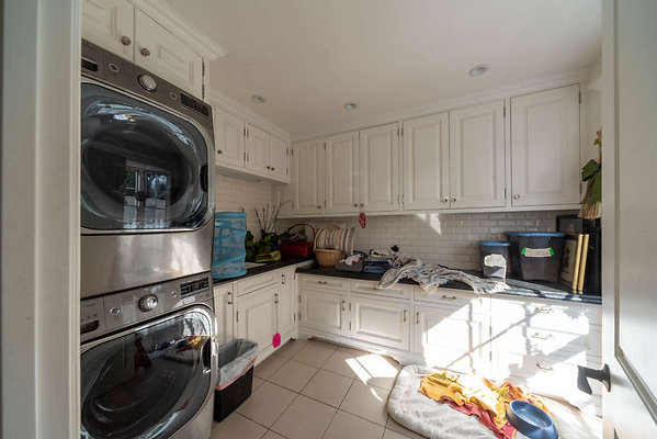 8993 laundry 1