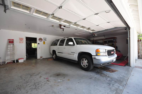 2618 garage 1