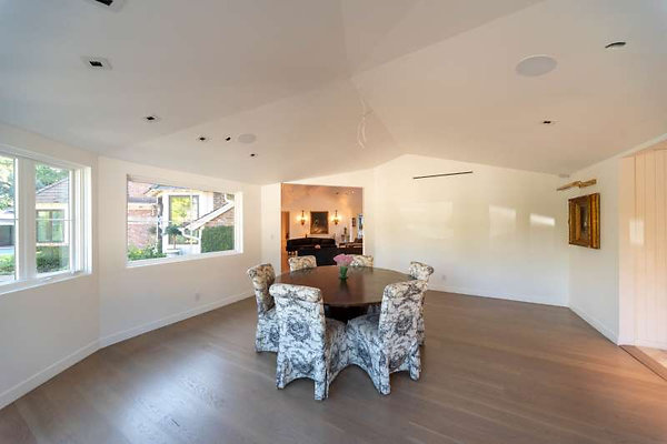 12595 dining 1