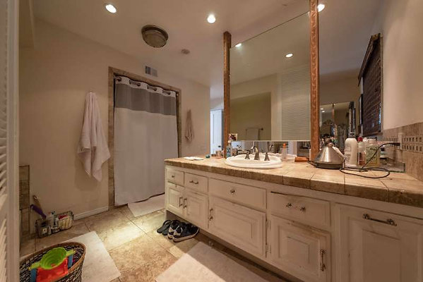 11215 bath 2