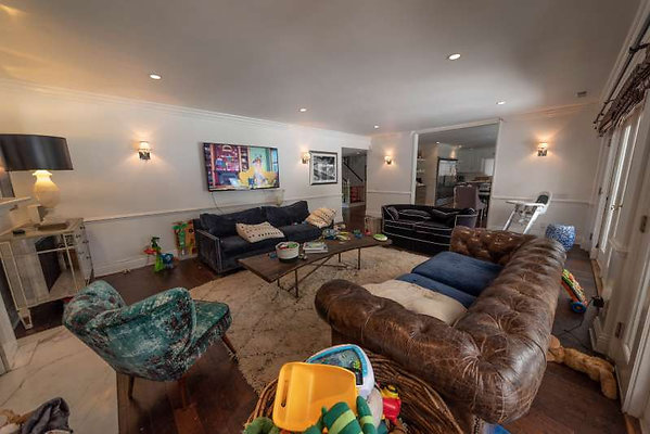 11215 living 2