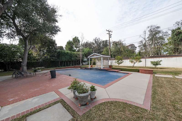 11429 pool 5