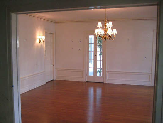 8169 dining 1
