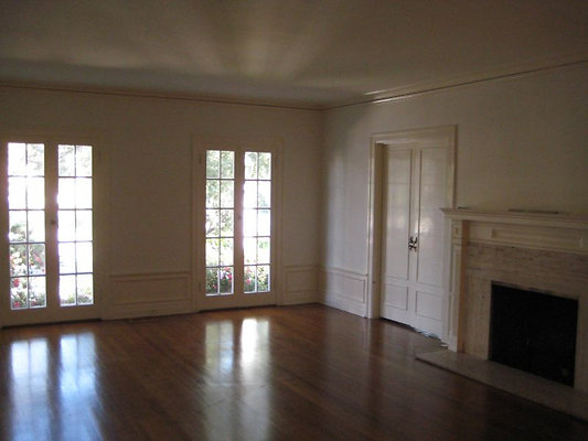 8169 living 1