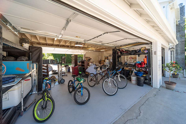 11113 garage 5