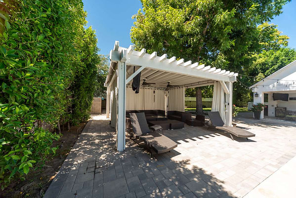 11113 poolhouse 3