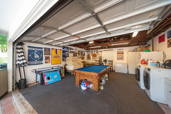 11113 garage 17