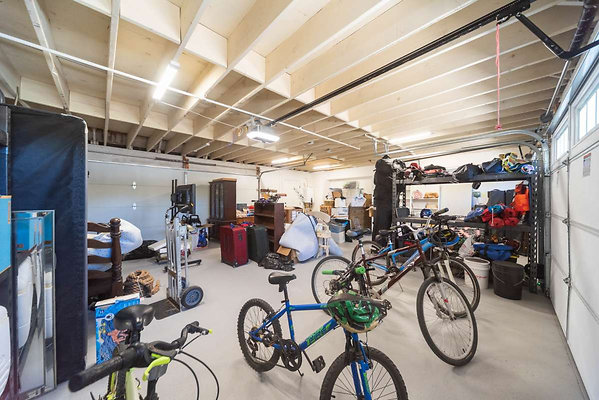 11113 garage 4