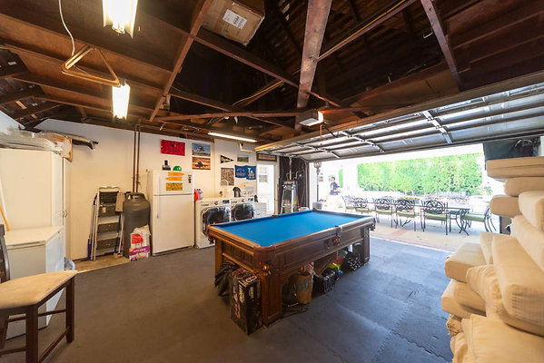 11113 garage 19