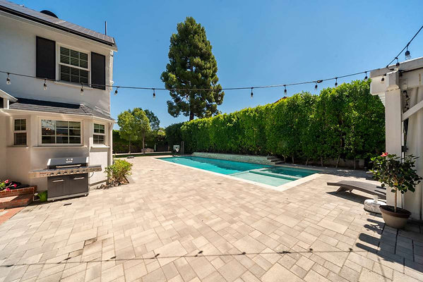 11113 patio 1