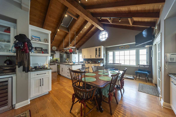 3942 dining 5
