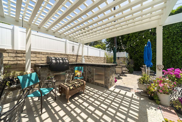 3942 patio 2