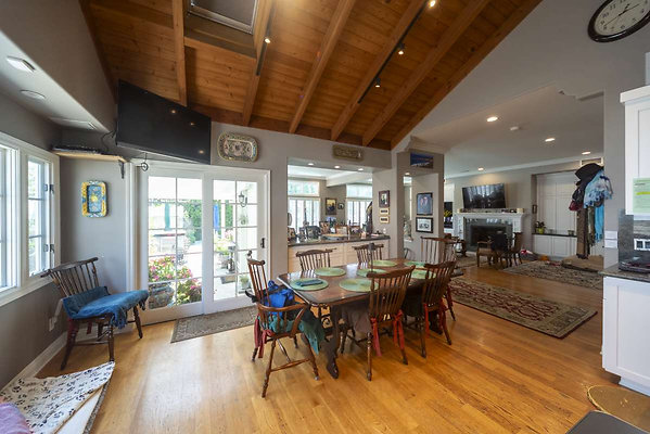 3942 dining 6