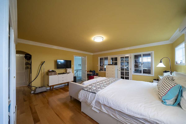 8160 bed 3