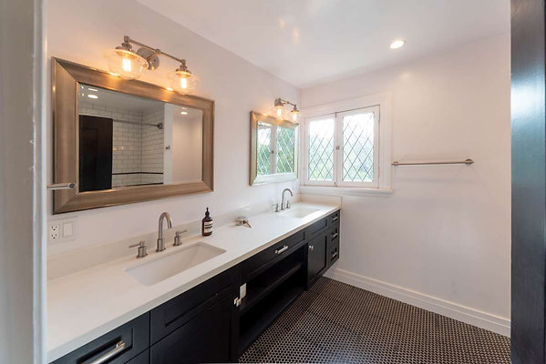 12773 bath 5