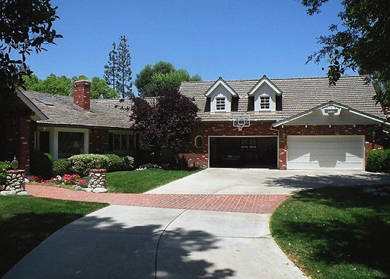 CAST WoodlandHills 4324