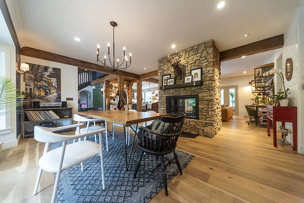 13693 dining 4