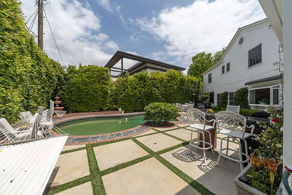 13707 pool 2