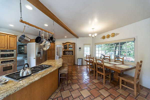 13707 dining 2