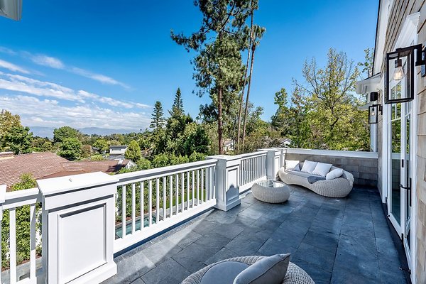 property 10786 0042