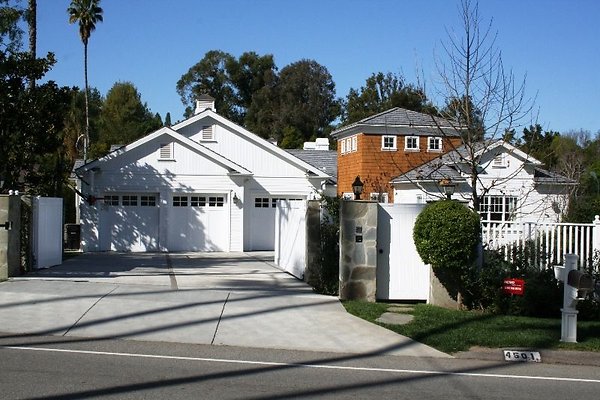 property 7401 0004