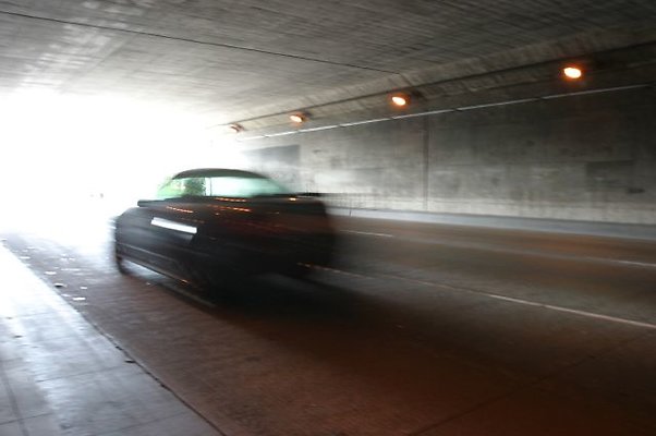 6081