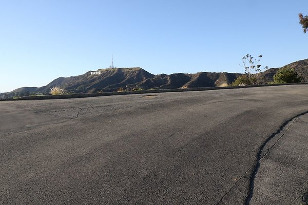 mt-hollywood-dr 044