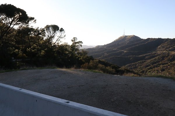 mt-hollywood-dr 084