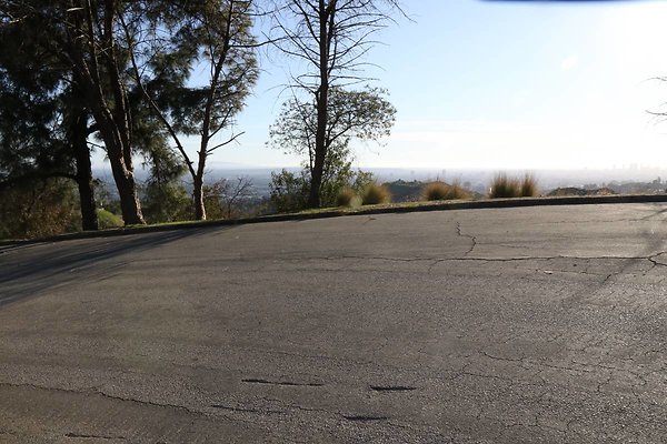mt-hollywood-dr 014