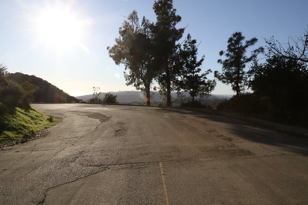 mt-hollywood-dr 050