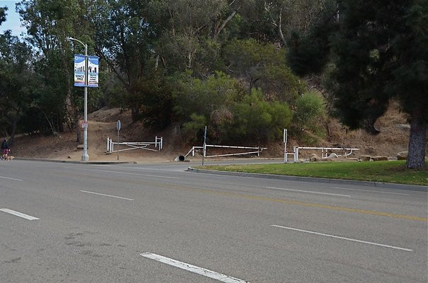stadium way @ elysian park dr - 07