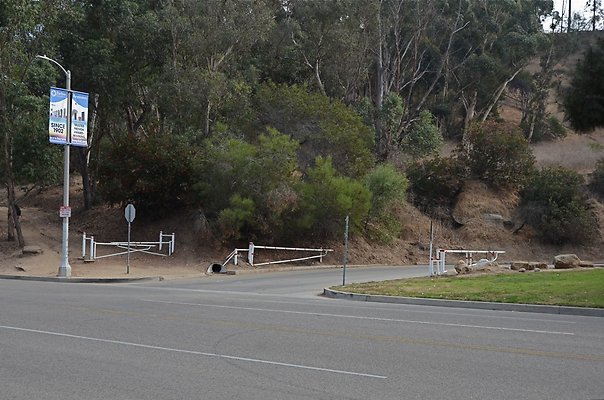 stadium way @ elysian park dr - 08